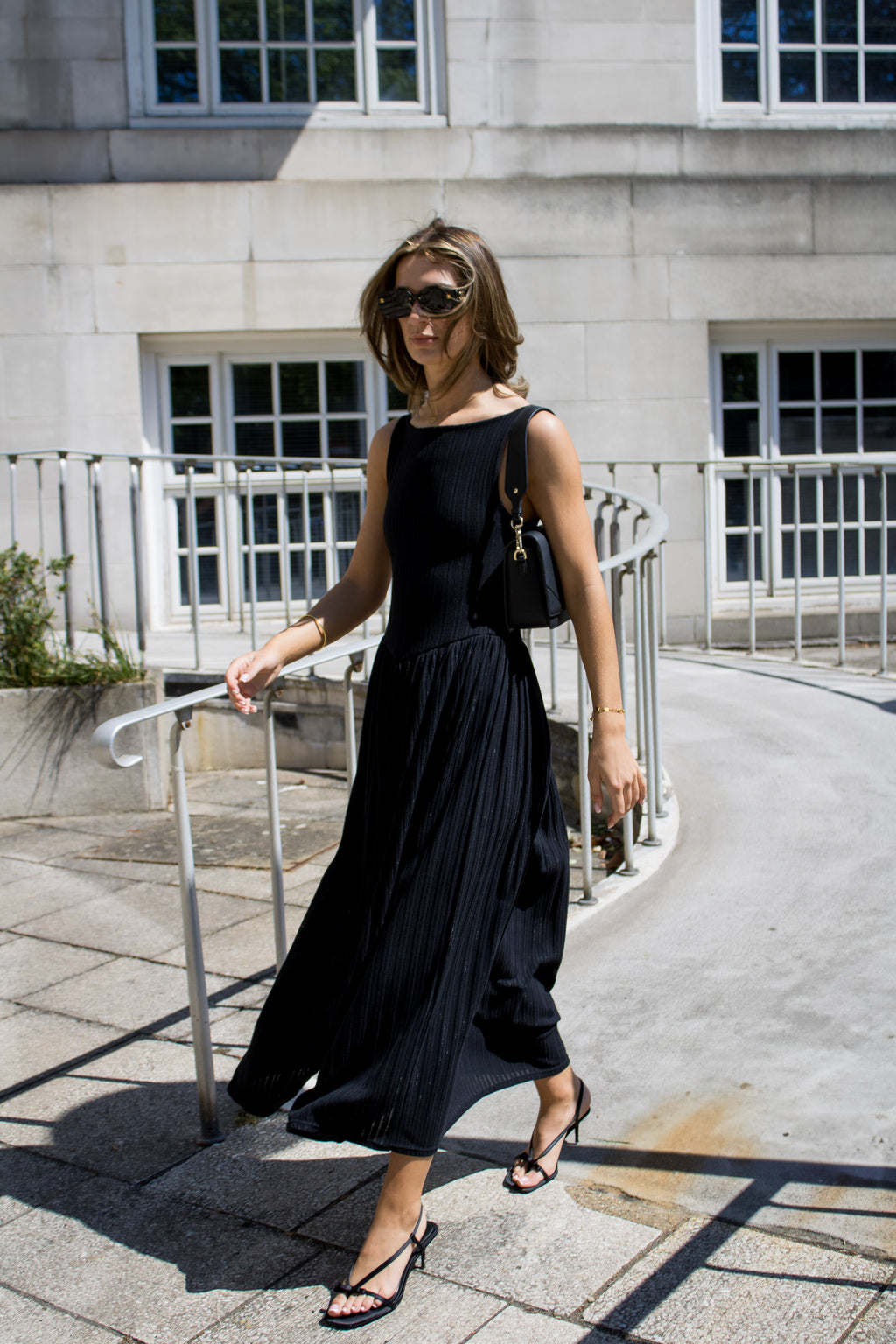 Carrie - Boat neck dress - Black