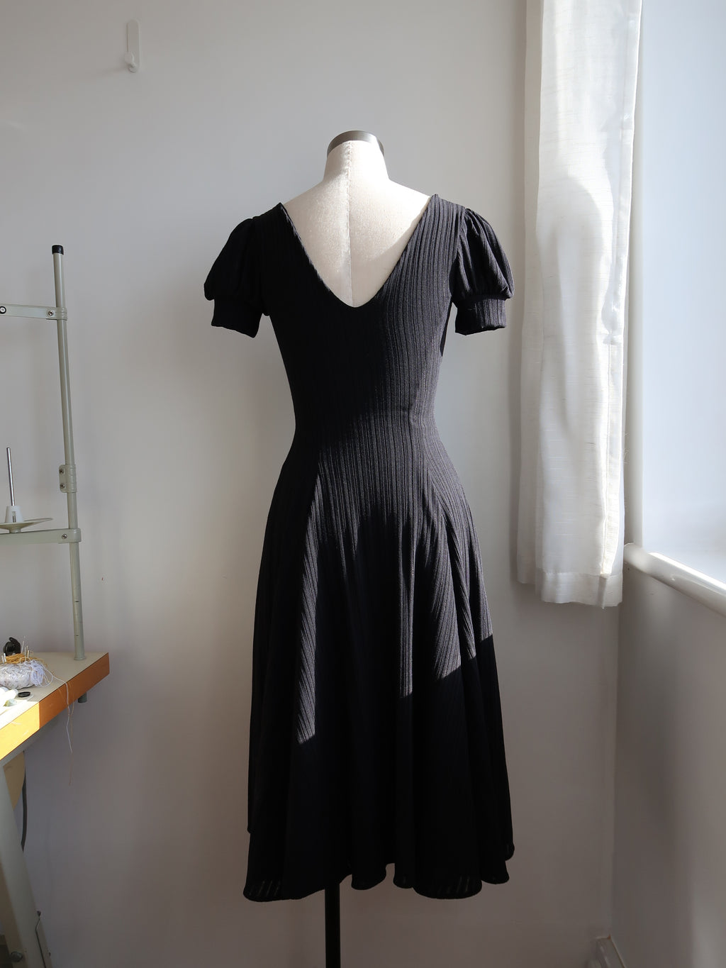 Bella dress in Black