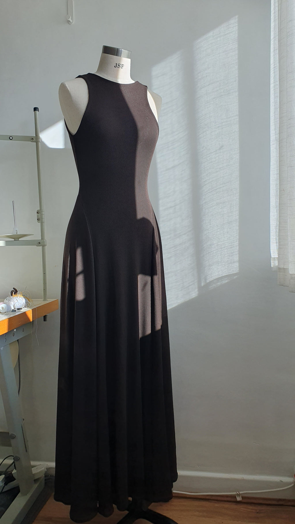 Millie Dress in chocolate brown