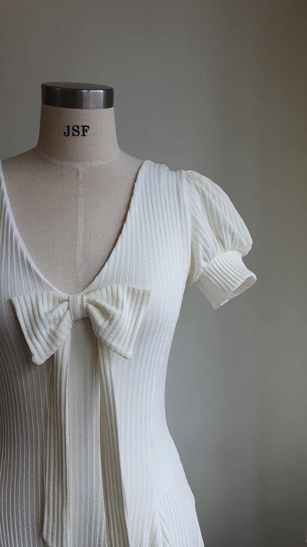 Bella dress in White