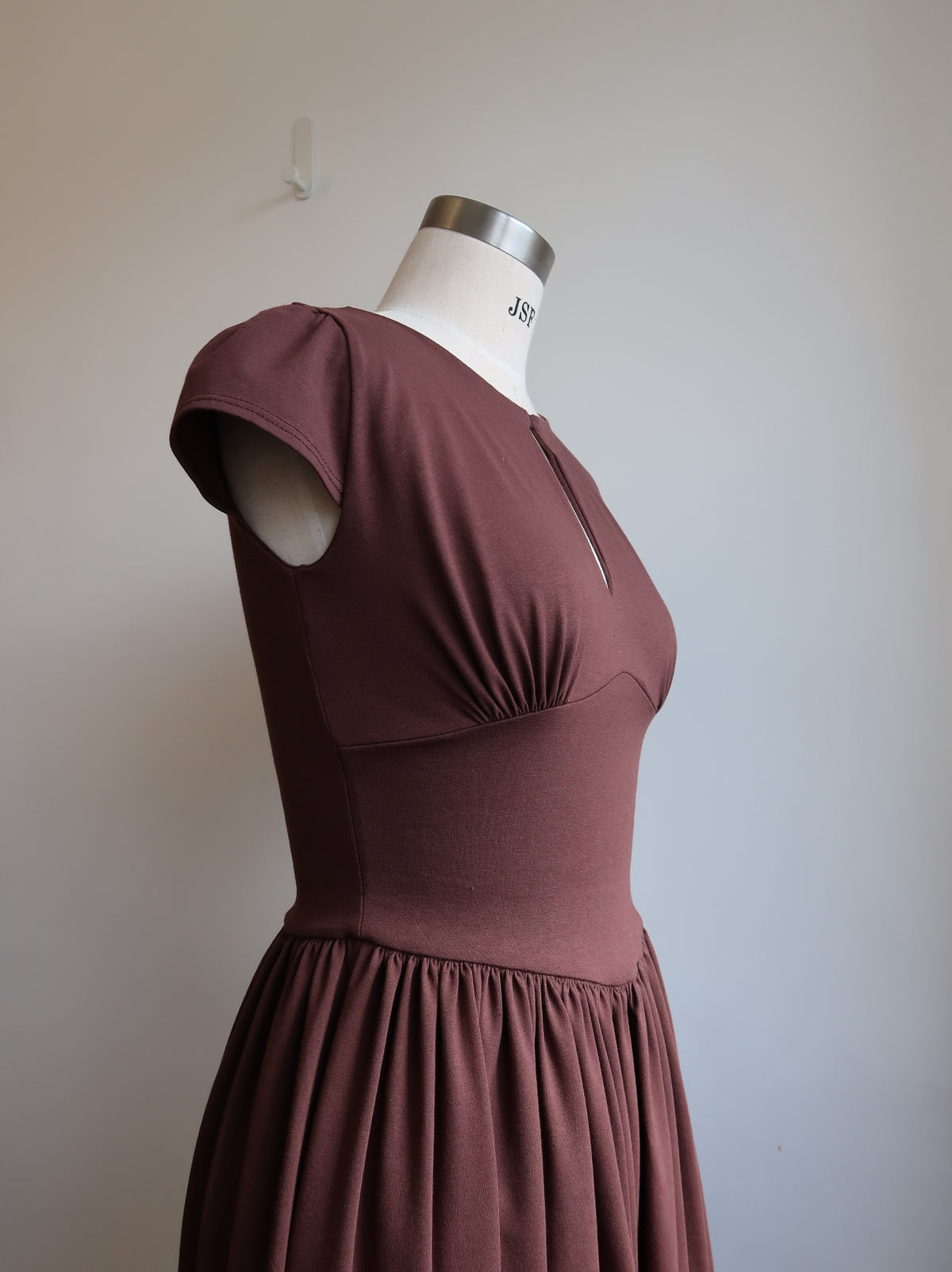 Samantha dress in Brown